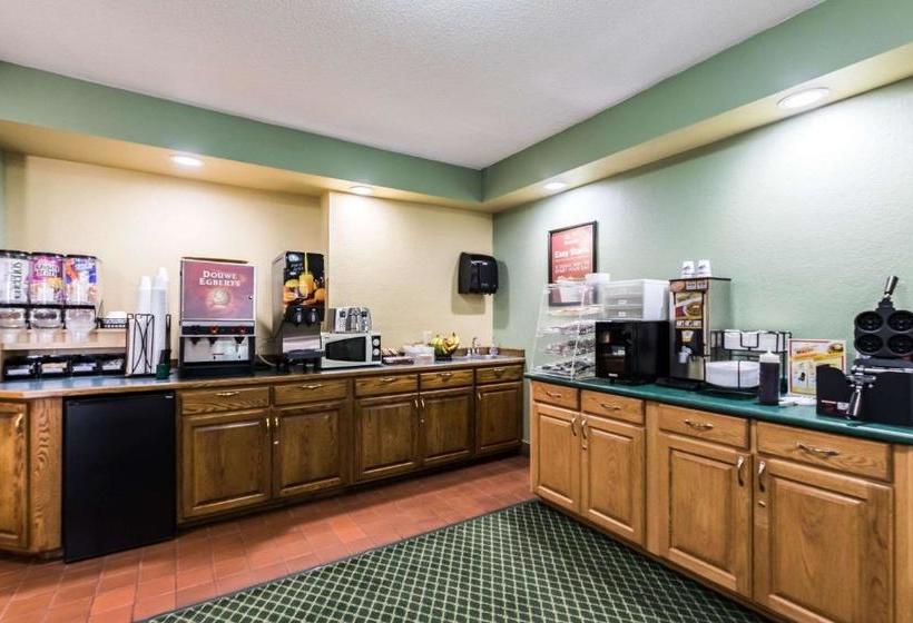 فندق Red Carpet Inn