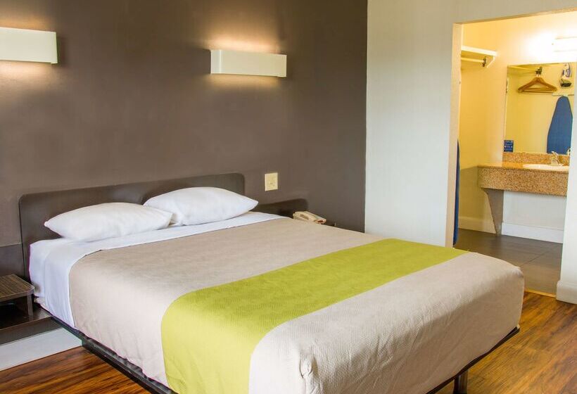 Отель Studio 6san Antonio, Tx  Lackland Afb