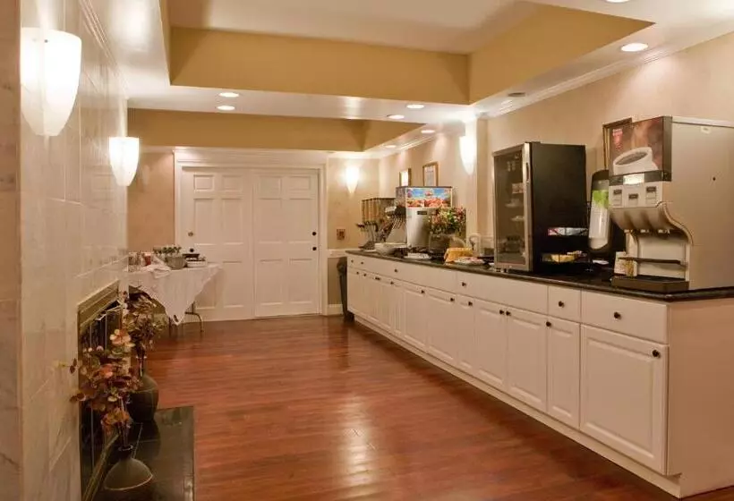 ホテル The Litchfield Inn