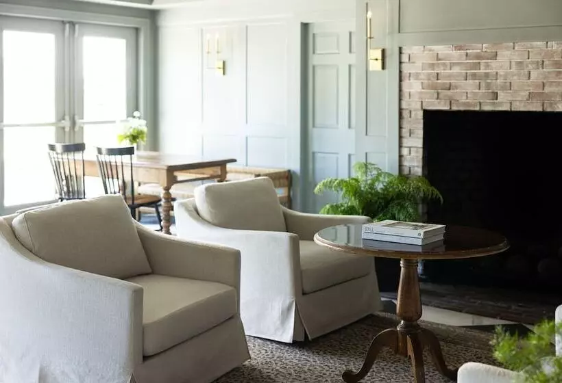 ホテル The Litchfield Inn