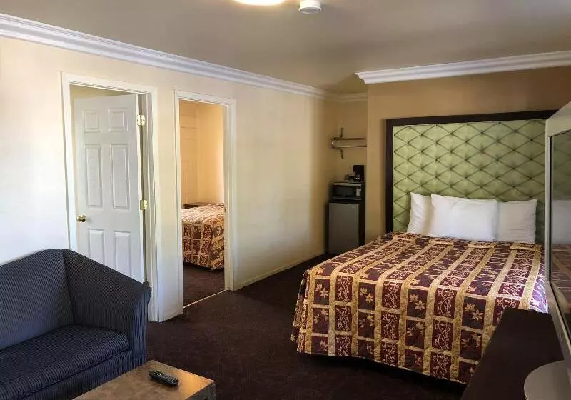 Lamplighter Motel Clearlake