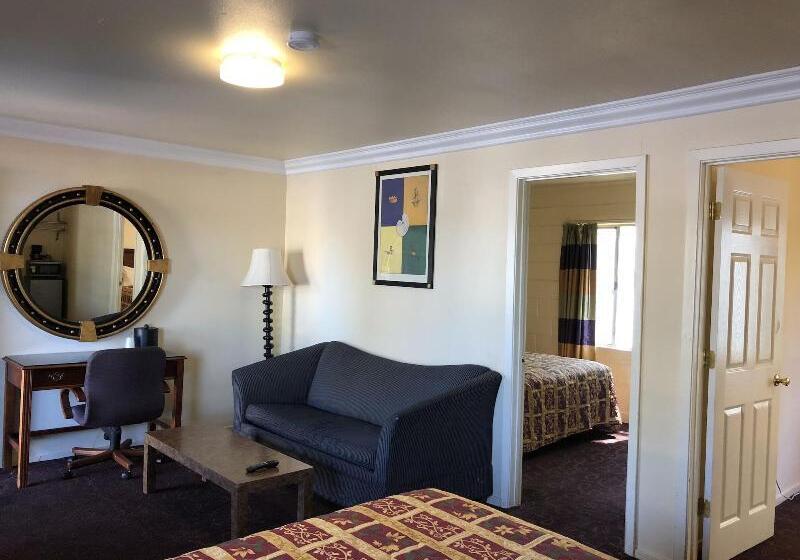 Lamplighter Motel Clearlake