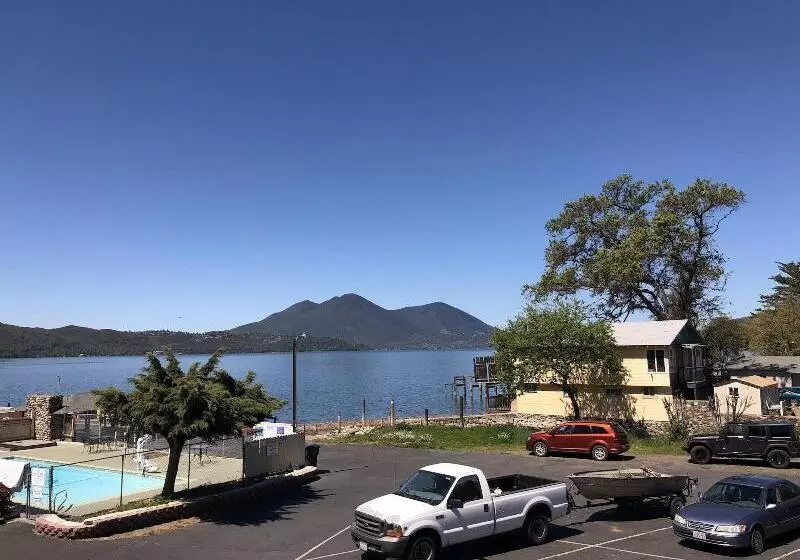 Lamplighter Motel Clearlake