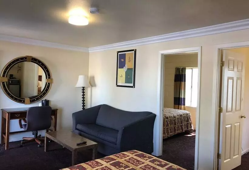 Lamplighter Motel Clearlake