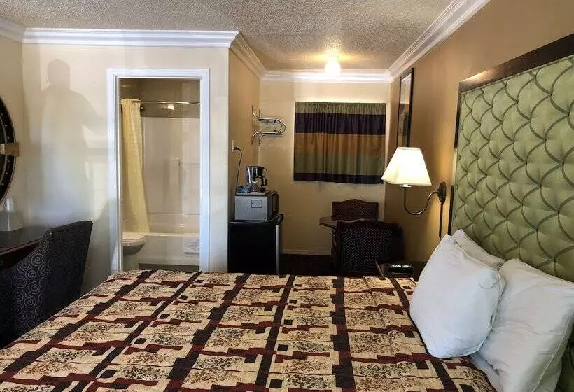 Lamplighter Motel Clearlake