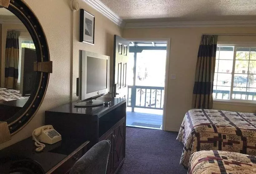 Lamplighter Motel Clearlake