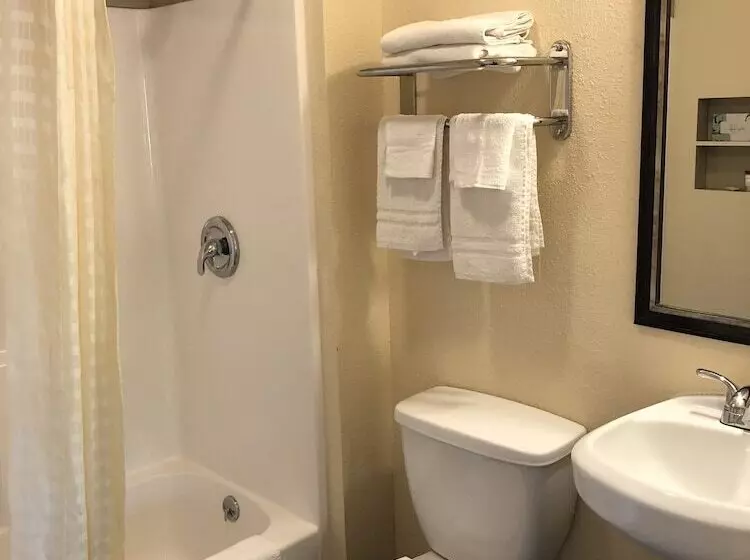 Lamplighter Motel Clearlake