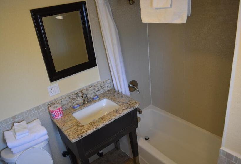 فندق على الطريق Bayshore Inn Ventura