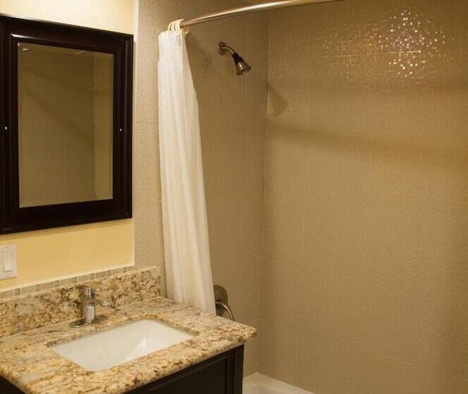 فندق على الطريق Bayshore Inn Ventura