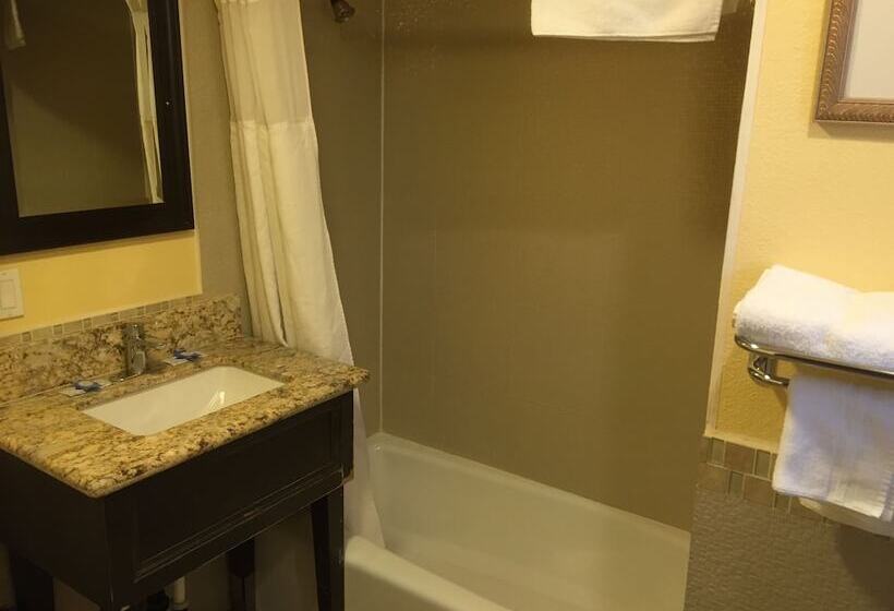 فندق على الطريق Bayshore Inn Ventura
