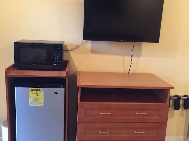 فندق على الطريق Bayshore Inn Ventura