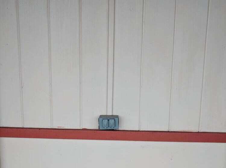 汽车旅馆  Benton Inn