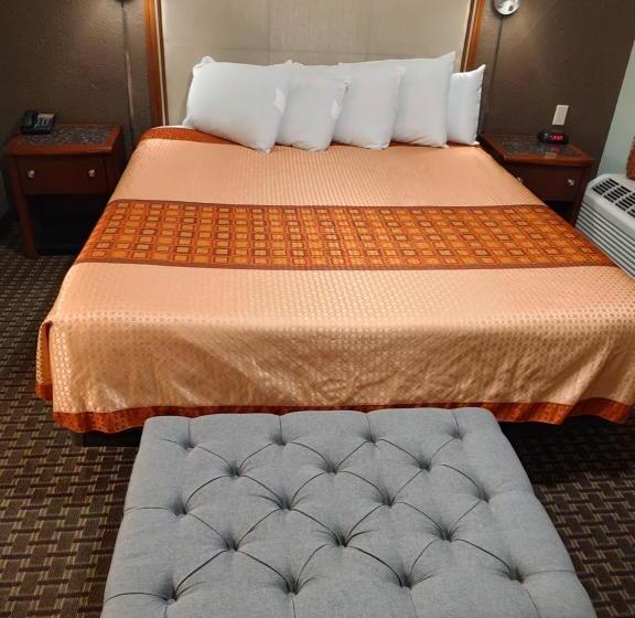 מוטל Economy Inn Richmond