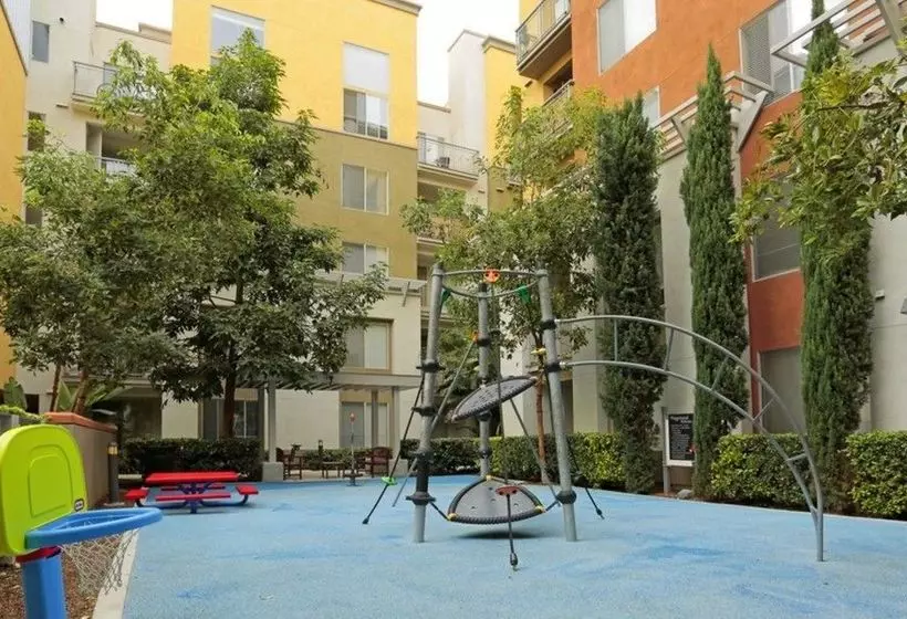 Oakwood At Camden Main & Jamboree