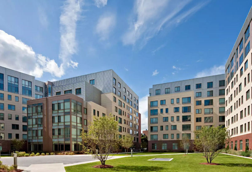 Oakwood At Third Square