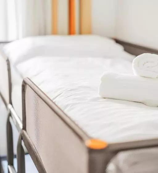 Self Check In Hotel Adlon