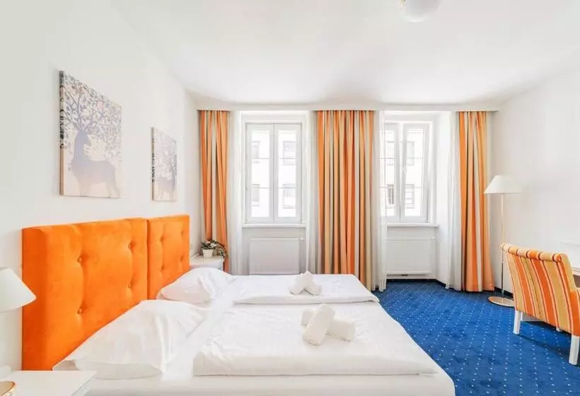 Self Check In Hotel Adlon