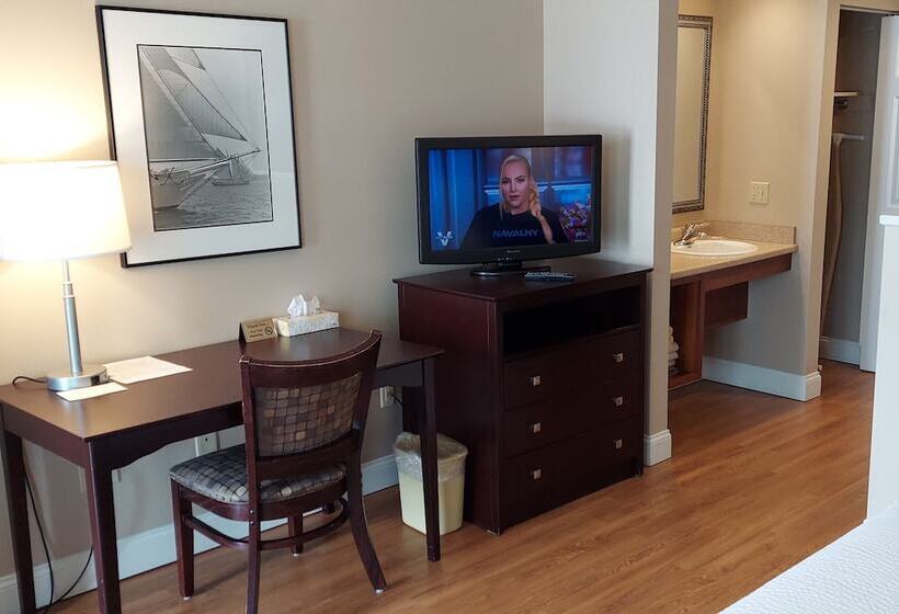 Yankee Clipper Motel