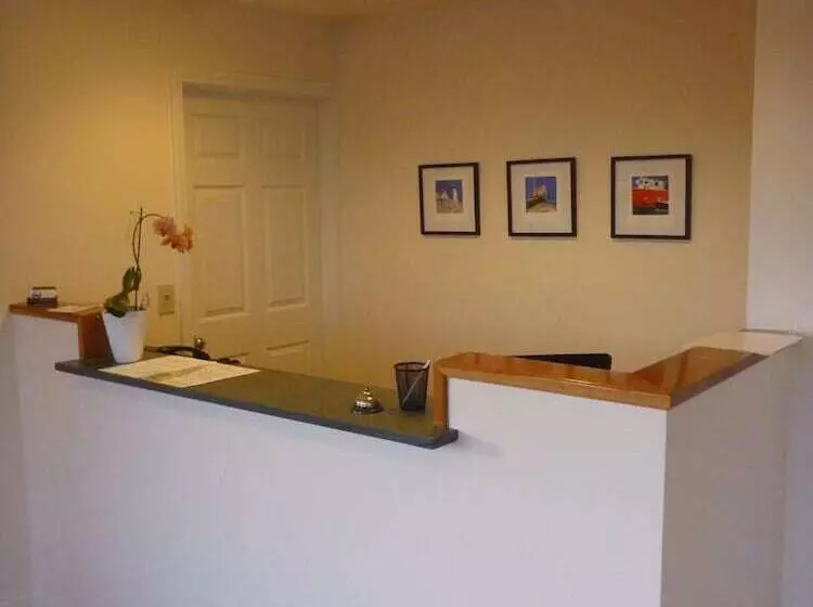 Yankee Clipper Motel