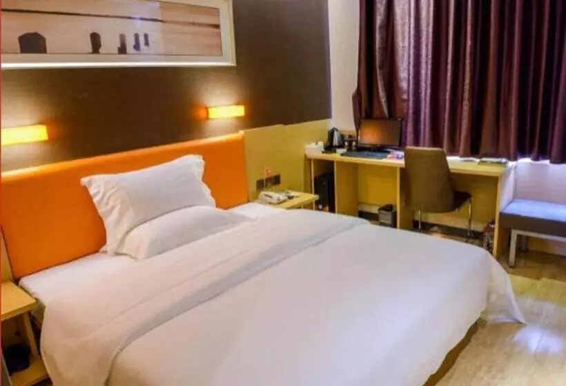 Hotelli 7 Days Premium Xinhua Train Station Square Branch