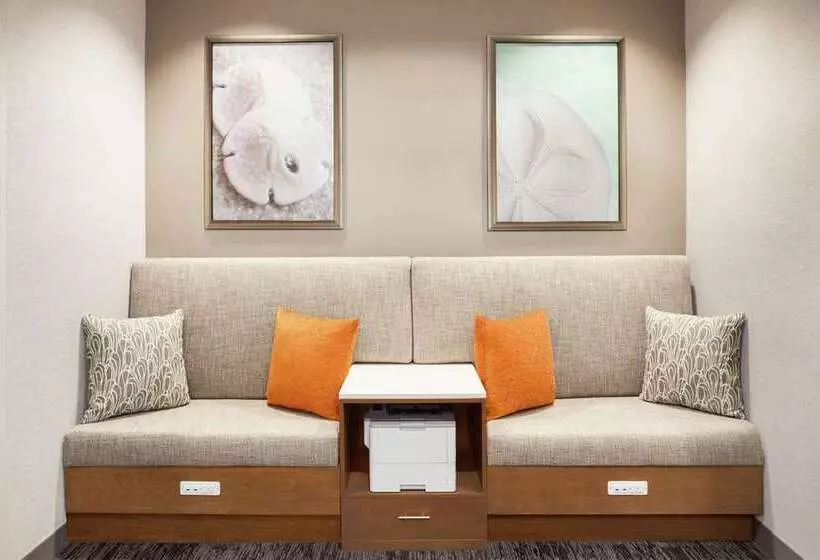 هتل Hampton Inn & Suites Miami Kendall