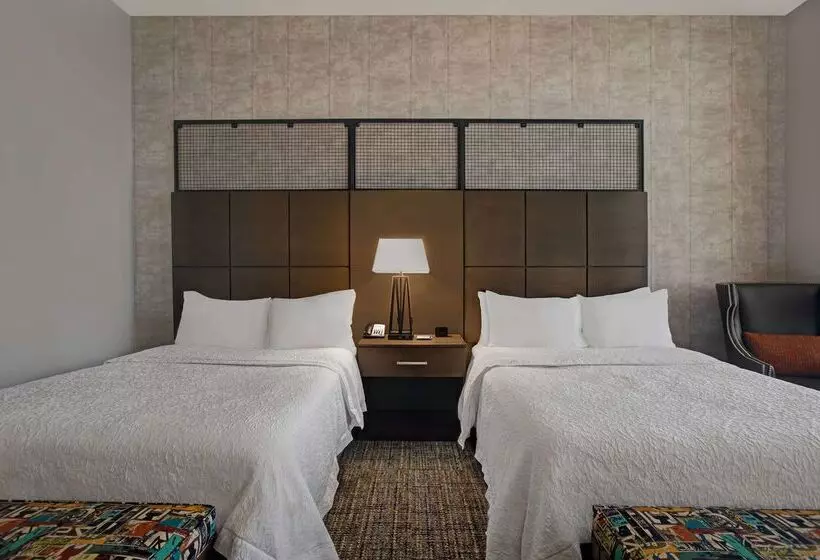 Hampton Inn & Suites Austin @ The University/capitol