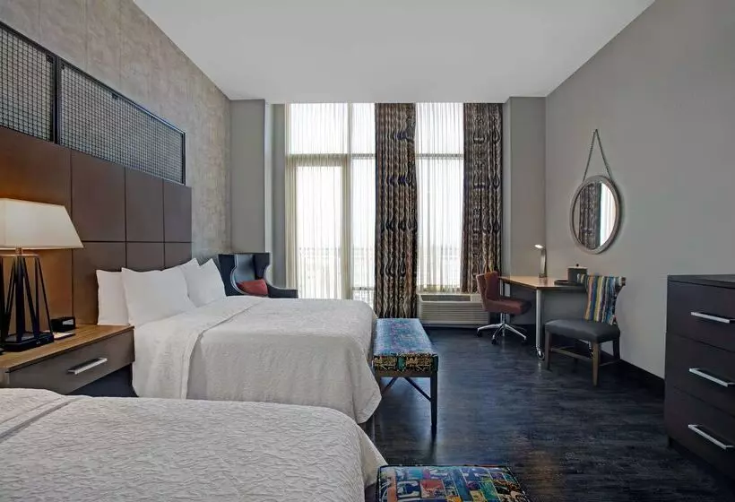 Hampton Inn & Suites Austin @ The University/capitol