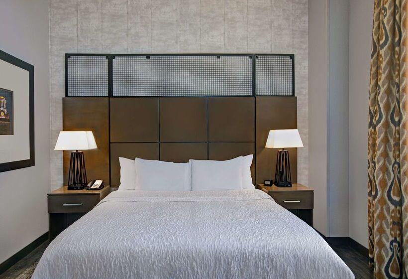 Hampton Inn & Suites Austin @ The University/capitol