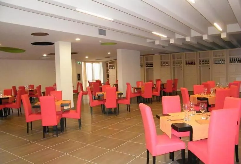 فندق Althea Palace