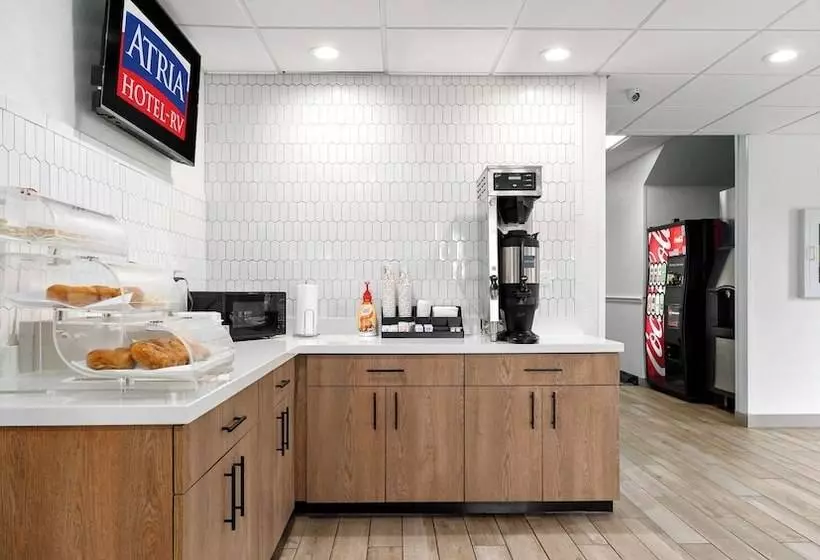 Atria Hotel And Rv Mcgregor