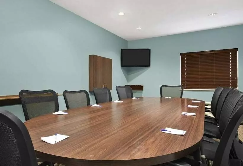 酒店 Baymont By Wyndham Minot