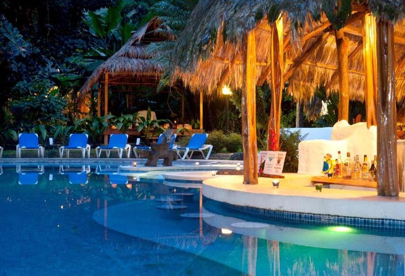 בית מלון כפרי Cariblue Beach and Jungle Resort