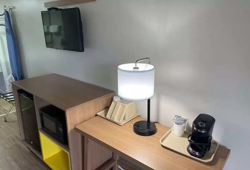 בית מלון כפרי Days Inn By Wyndham Valdosta/near Valdosta Mall