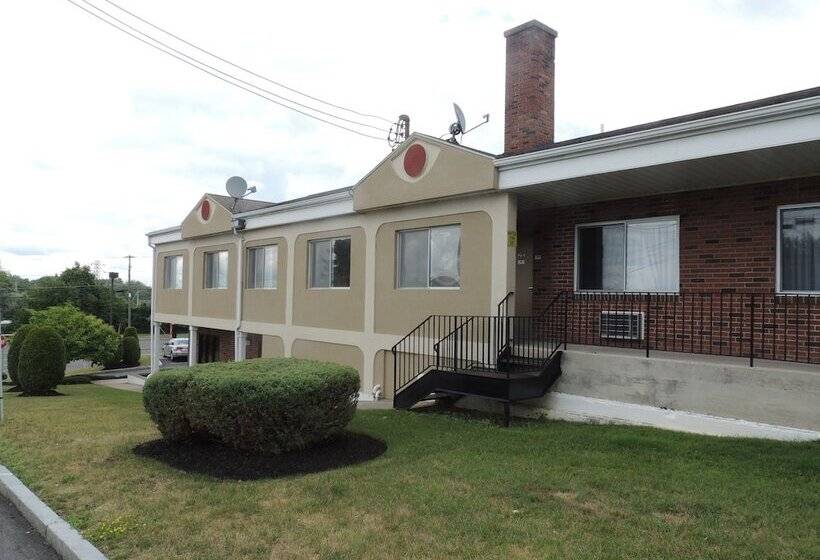 בית מלון כפרי Econo Lodge Dewitt I 90