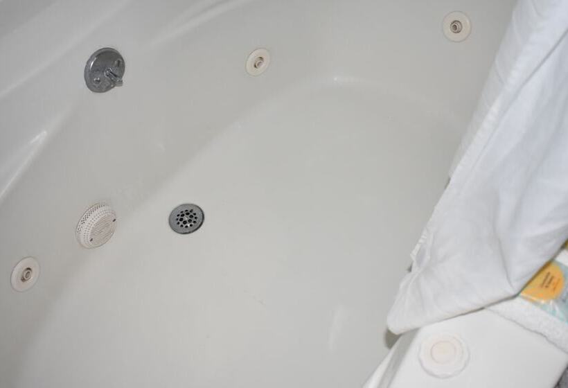 Отель Guest Cottages & Suites