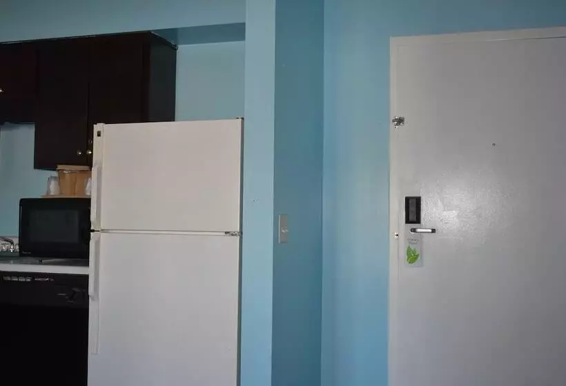 Отель Guest Cottages & Suites