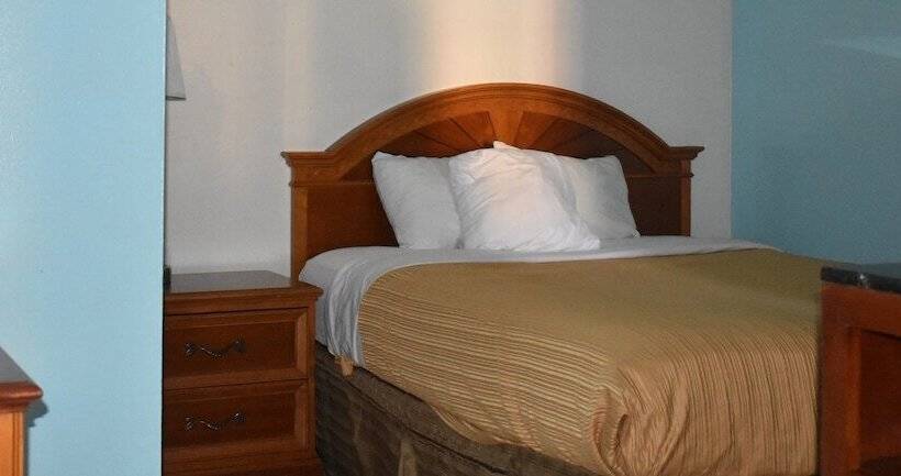 Отель Guest Cottages & Suites