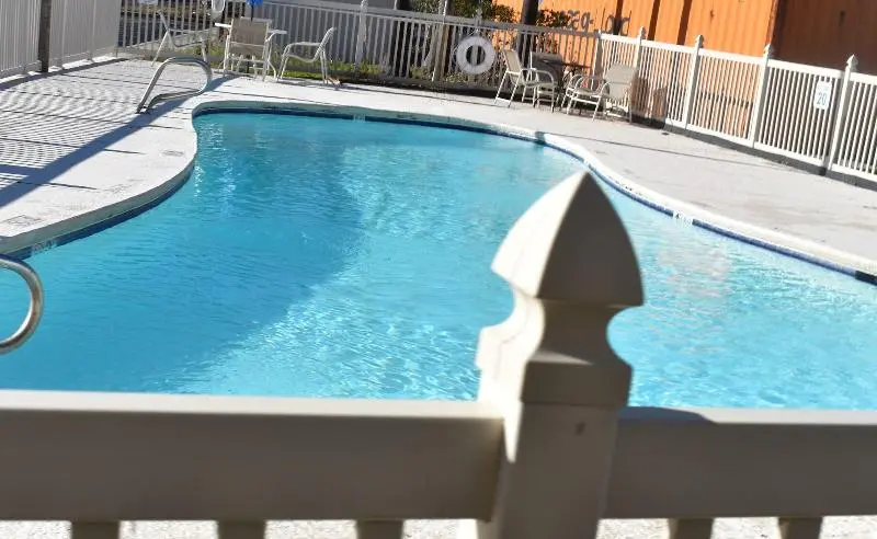 ホテル Guest Cottages & Suites