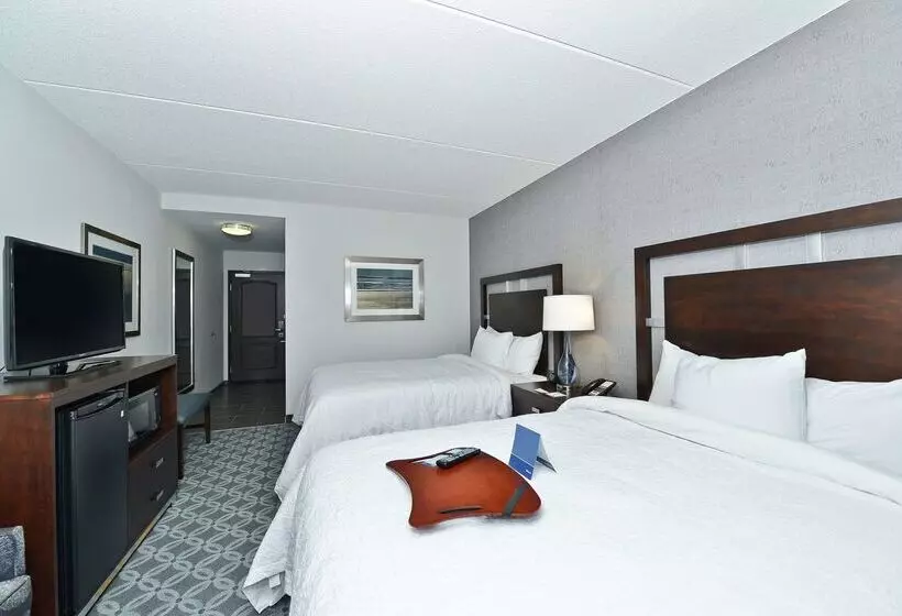 هتل Hampton Inn & Suites Greensboro/coliseum Area
