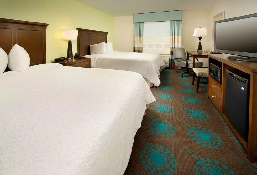 호텔 Hampton Inn Uvalde