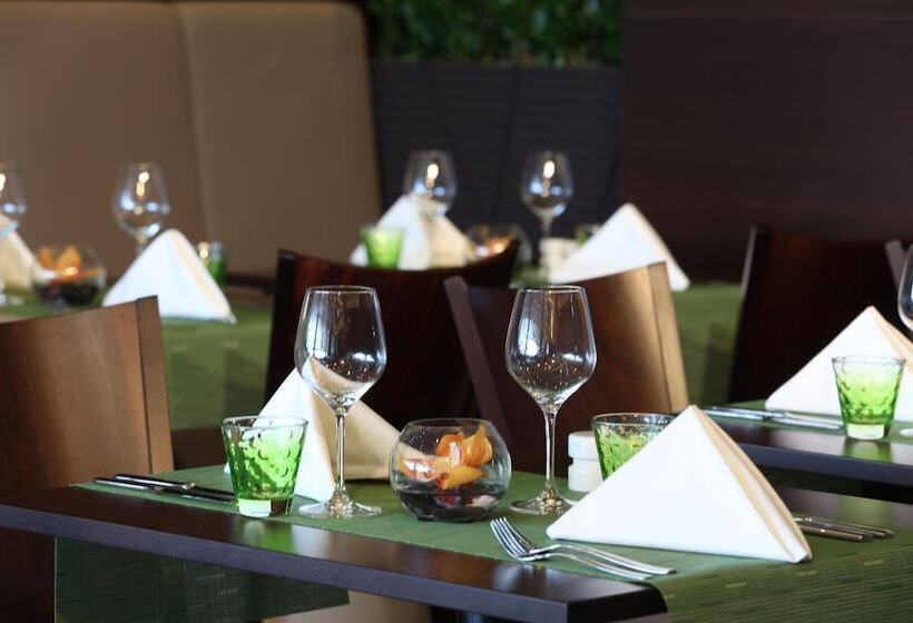 Lindner Hotel Bratislava, Part Of Jdv By Hyatt