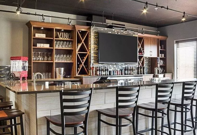 ホテル Quality Inn & Suites