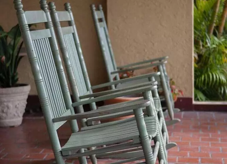 فندق Seminole Inn