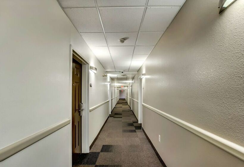 Отель Studio 6 East Brunswick, Nj   Nyc Area