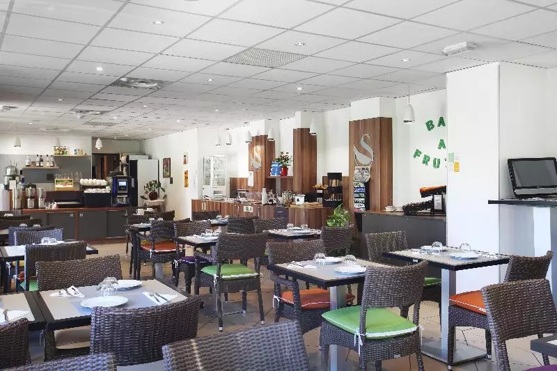 Отель Suite Home Aix En Provence Sud Tgv