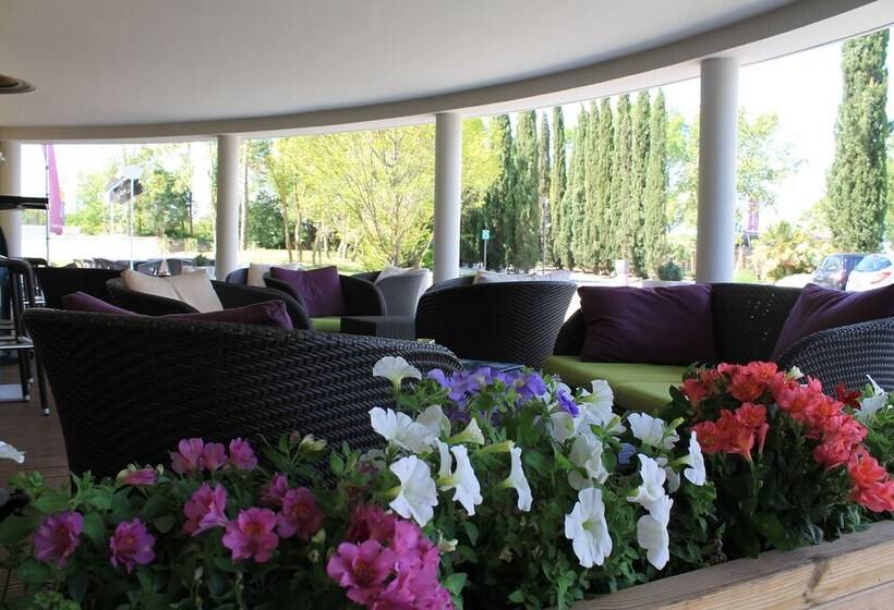 ホテル Suite Home Aix En Provence Sud Tgv