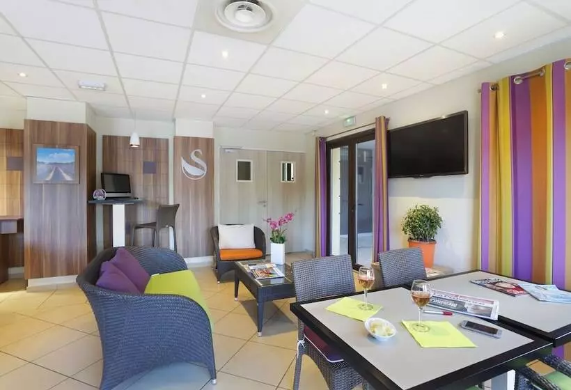 Отель Suite Home Aix En Provence Sud Tgv