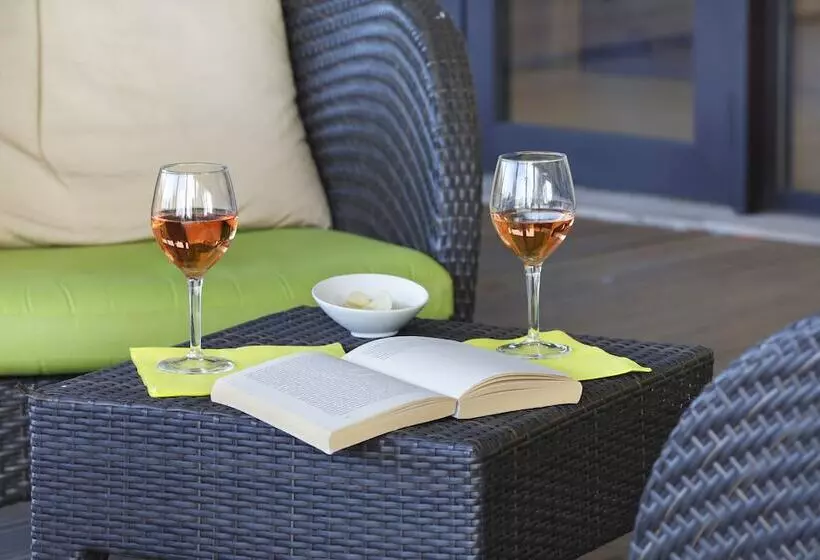 Отель Suite Home Aix En Provence Sud Tgv