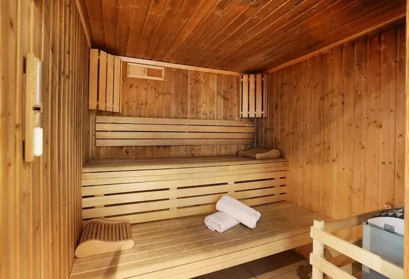 Отель Suite Home Aix En Provence Sud Tgv