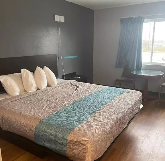 בית מלון כפרי Troy Inn And Suites